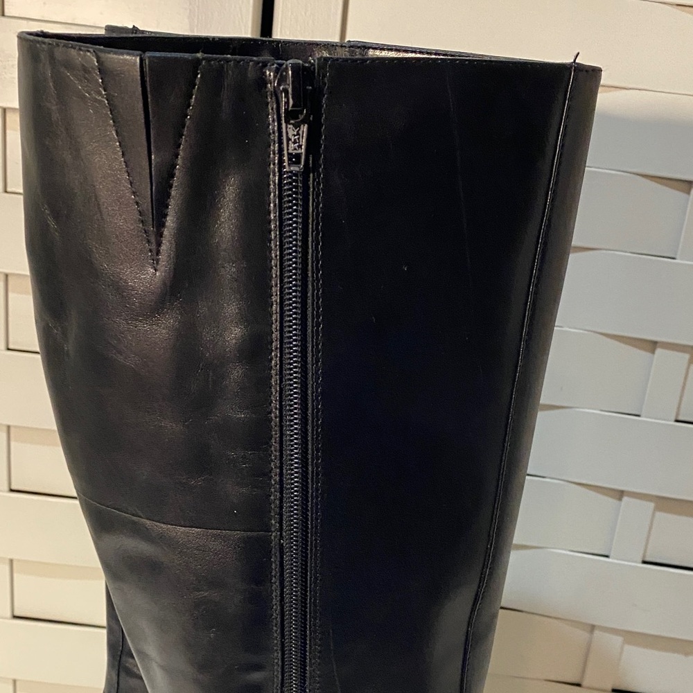 Bandolino Elegant Black Leather Knee-High Boots size 10 - Picture 3 of 8